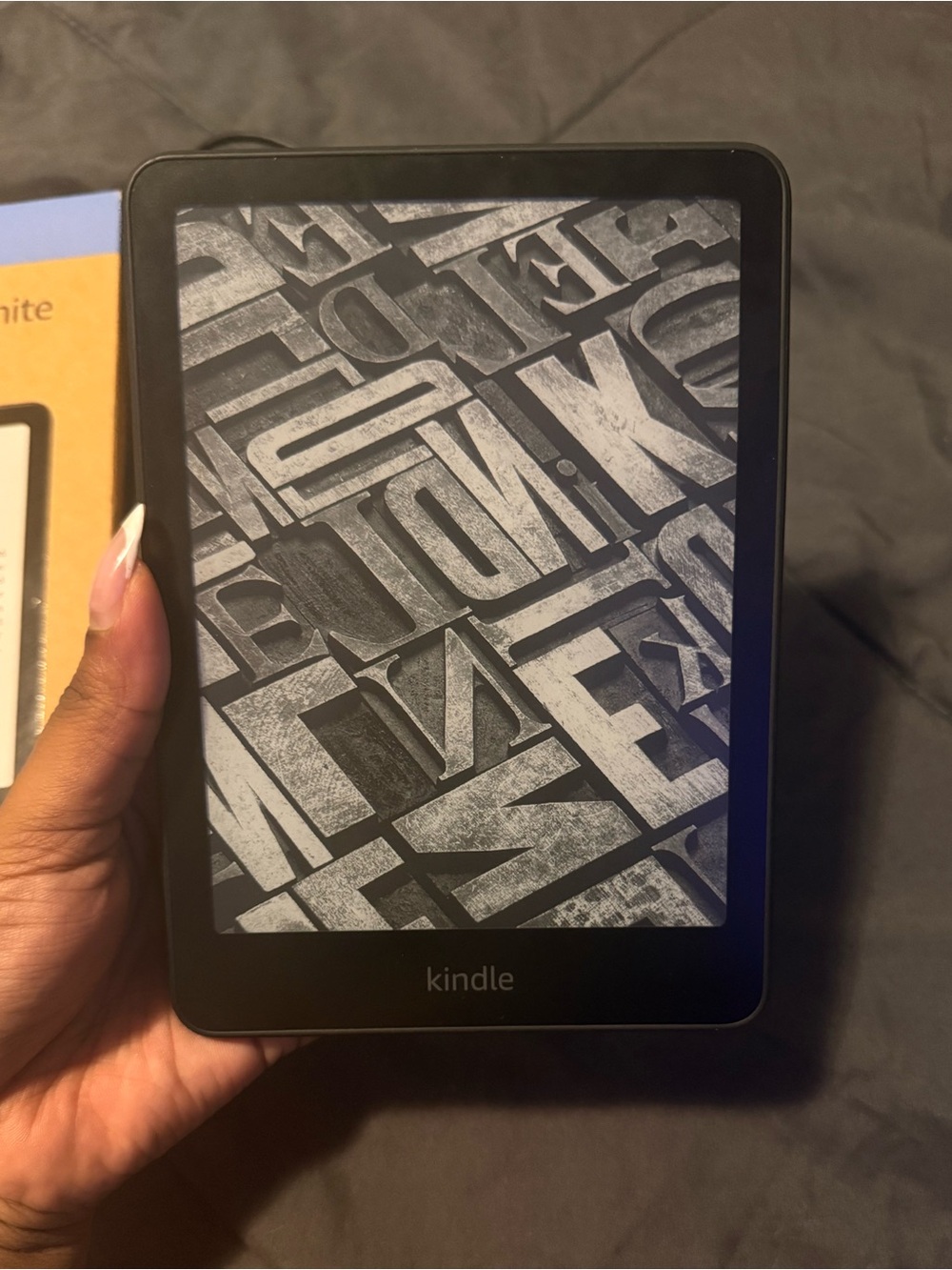 Amazon Kindle Paperwhite Bundle in Black and Brown